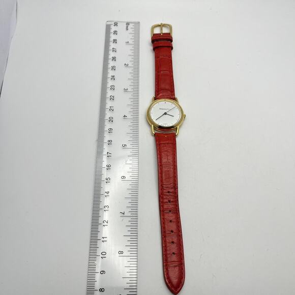 Gold red watch - Picture 2 of 2